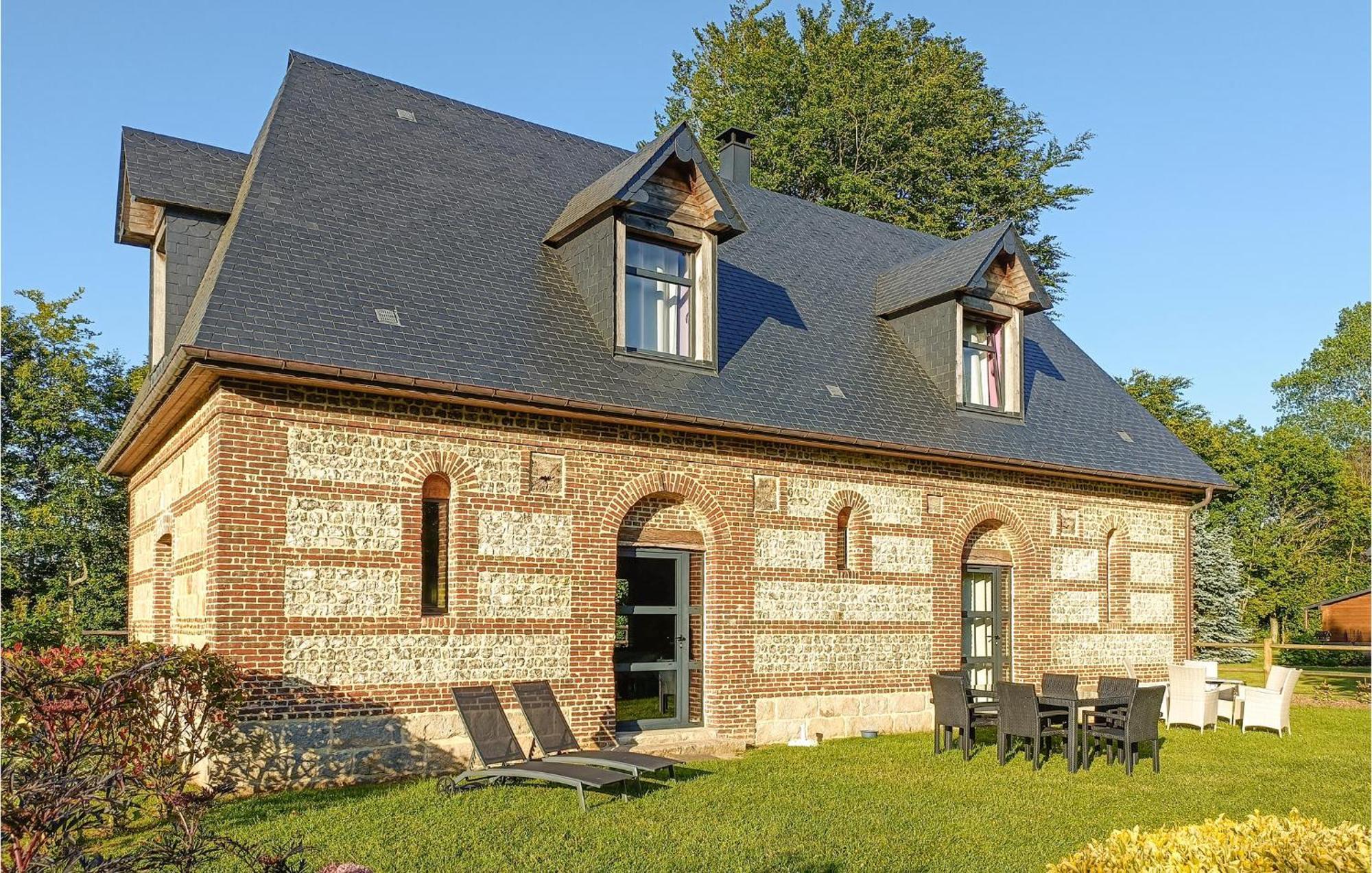 Stunning Home In Paluel With Wifi Exterior photo